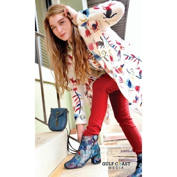 Johnny Was Sweater Druoin Short Hoodie Floral Cotton Embroidered Ivory XS GUC - Picture 1 of 10